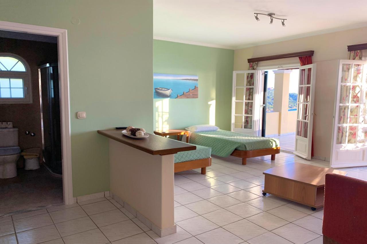 Natalia Apartment B With Panoramic Sea Views Of Agios Gordios Bay エクステリア 写真